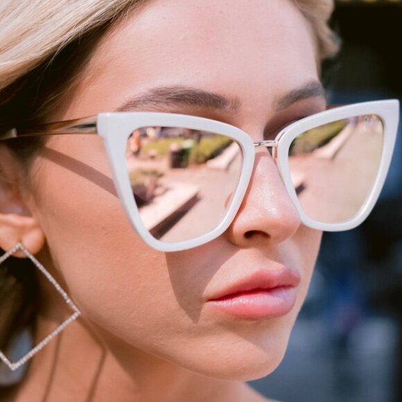 QUAY // ltd ed jlo collaboration white rose gold mirror lens ivory frame cateyes main image 10